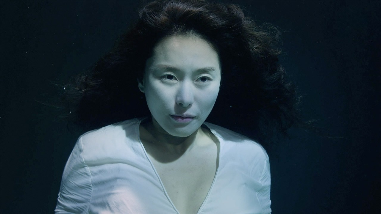 하필이면 힘을 숨기고 조용히 살던 아내를 두고 불륜을 저지른 남편의 최후...