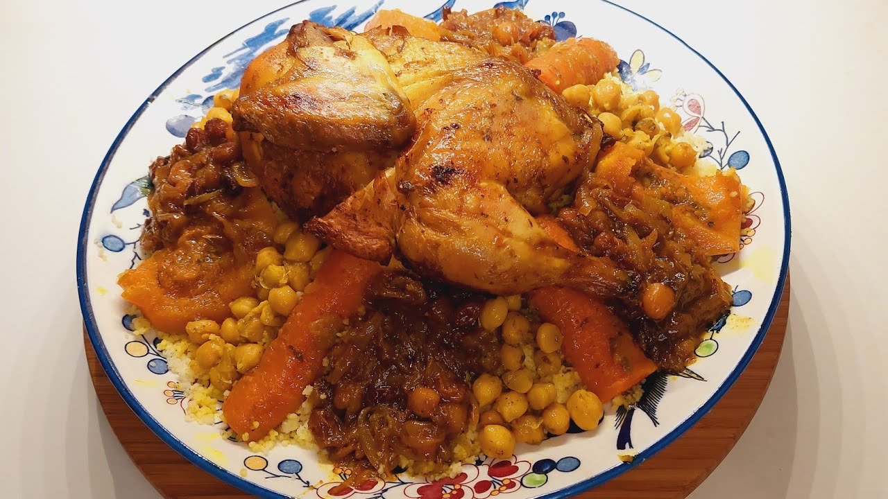 couscous tfaya/gekarameliseerde uien en rozijnen met kip.super lekker.