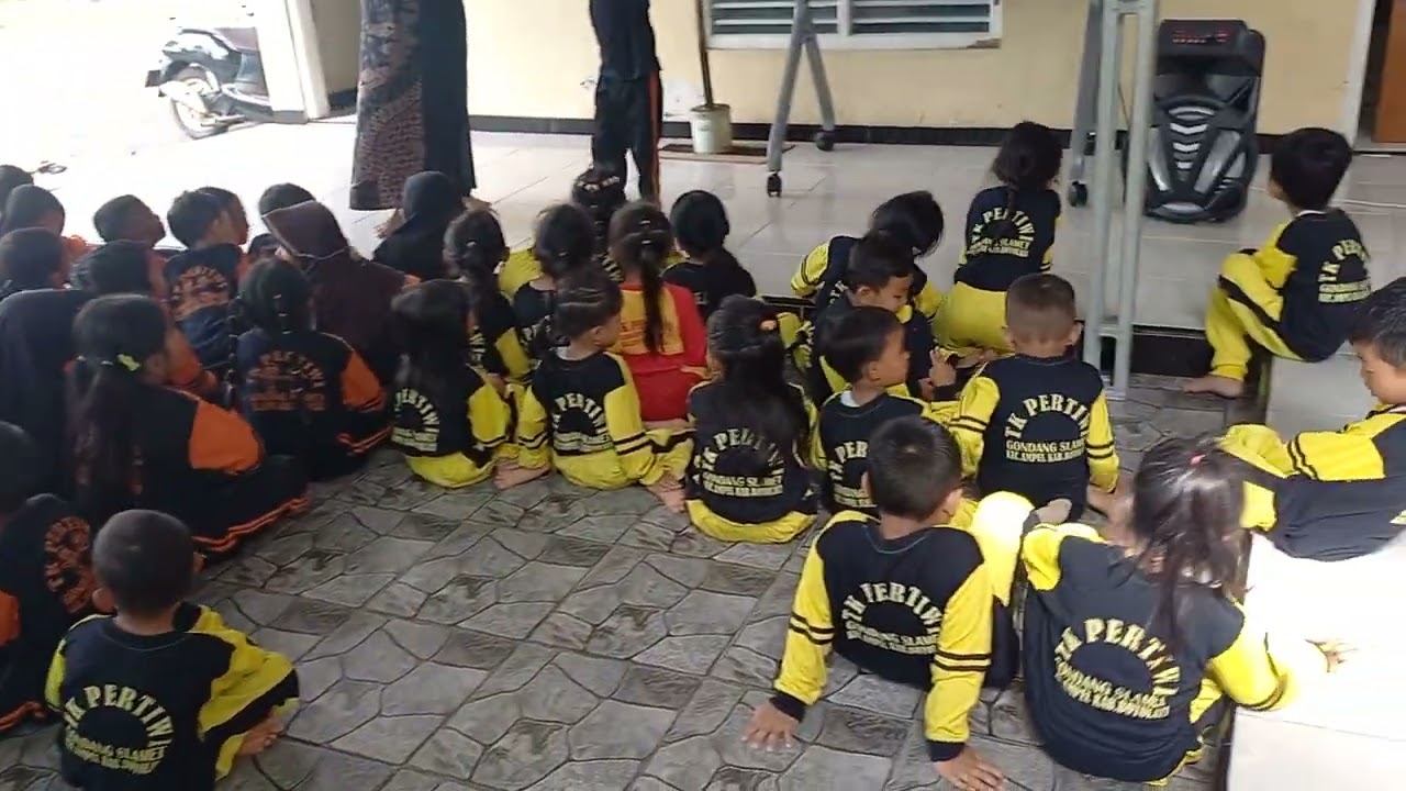 Ultah dengan teman sekolah.2026