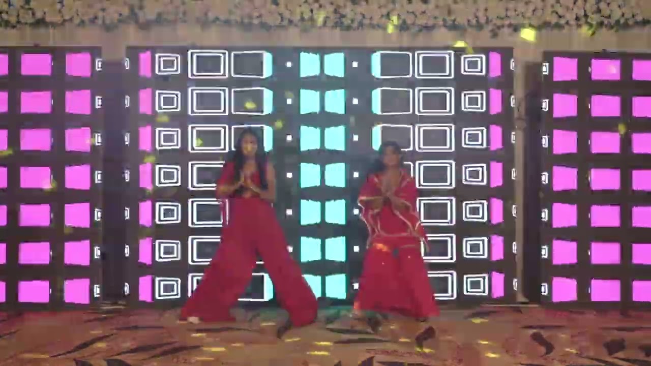 Bride's sisters duet dance sangeet