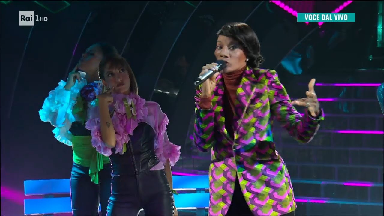 Kelly Joyce - Stromae canta "Tous les mêmes" - Tale e Quale Show 18/10/2024