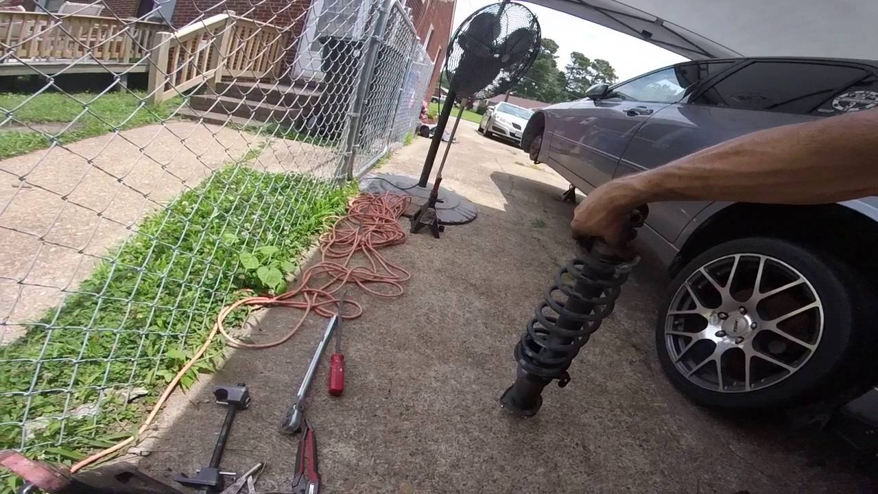 2001 Lexus IS300 rear strut replacement PART 1