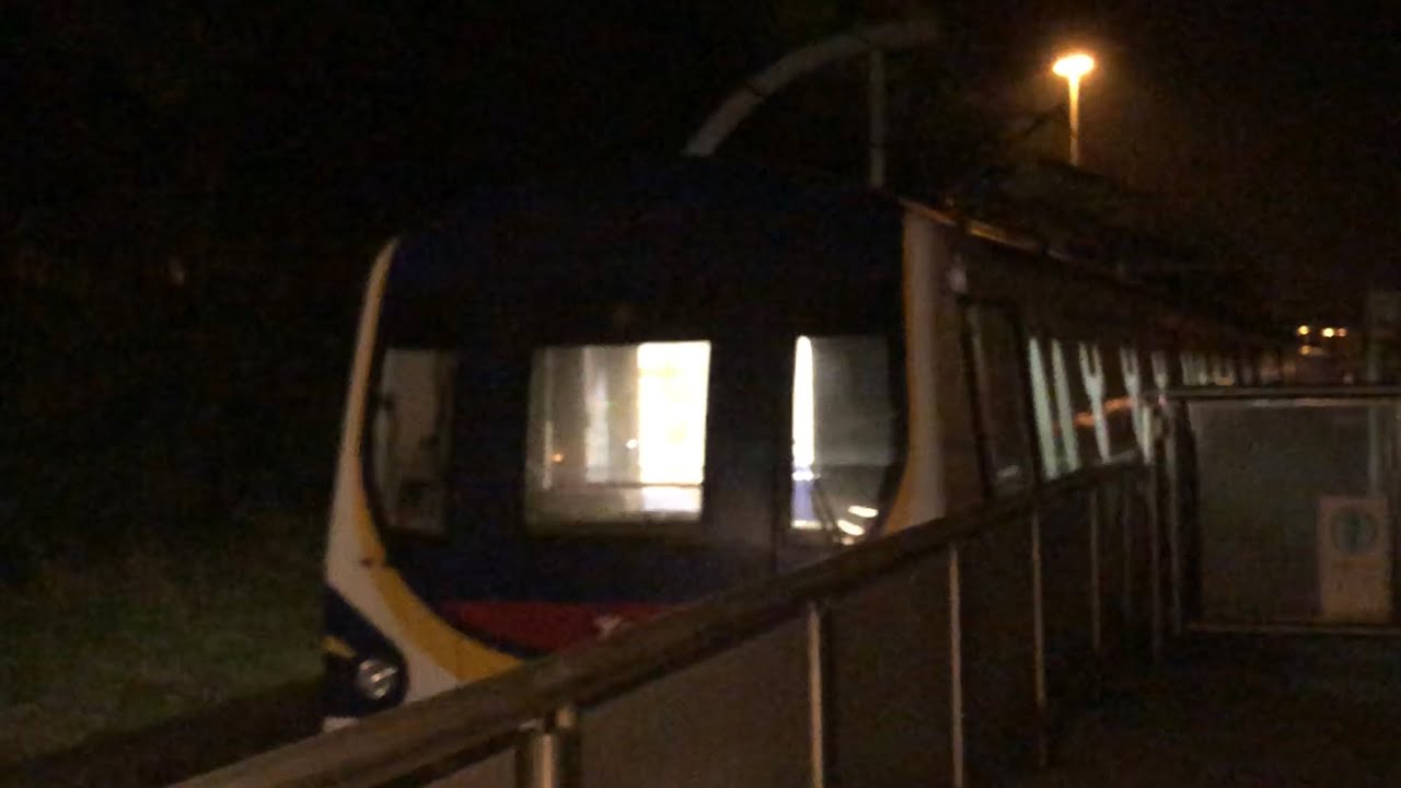 [兩綫返廠] 機場快綫及迪士尼綫列車返回小濠灣車廠