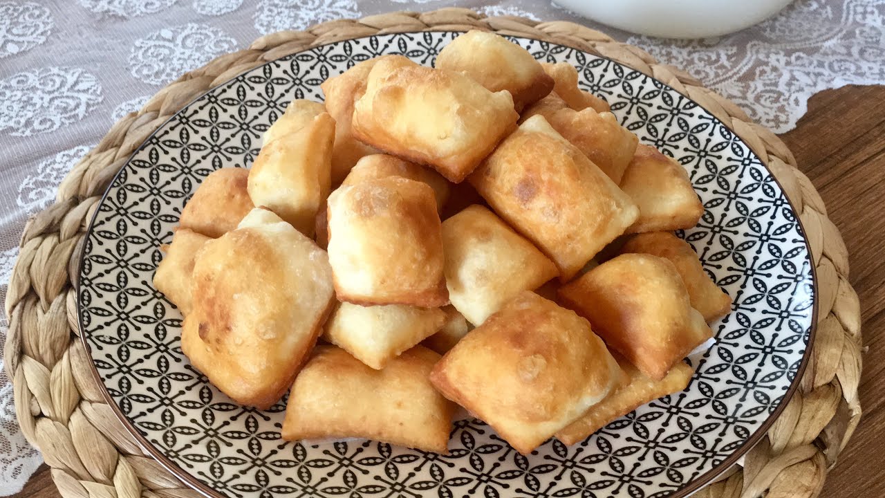 Mayasız 5 dakika pişisi👍🏼Kesinlikle yağ cekmiyor ve puf puf oluyorlar😋