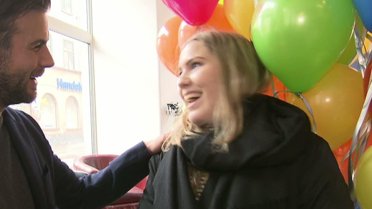 Moa blir bl&aring;st av Idol-teamet - Idol Sverige (TV4)