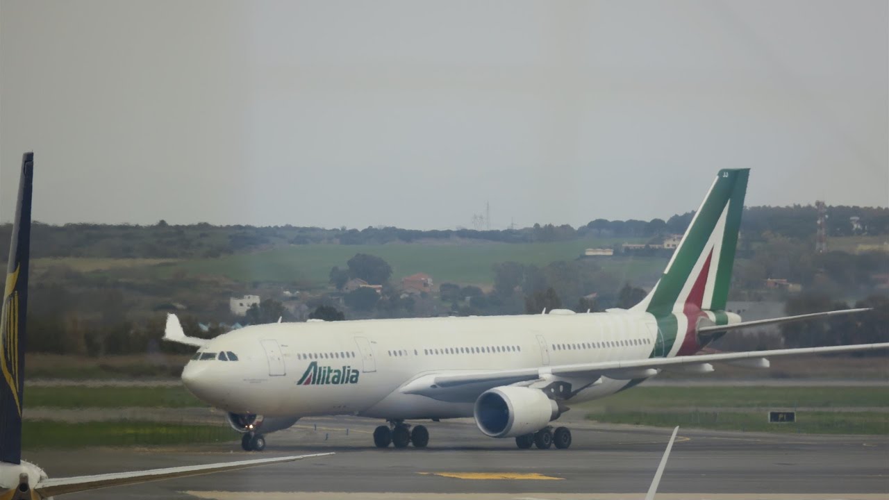 Alitalia Airbus A330 AZ609 Takeoff at JFK!