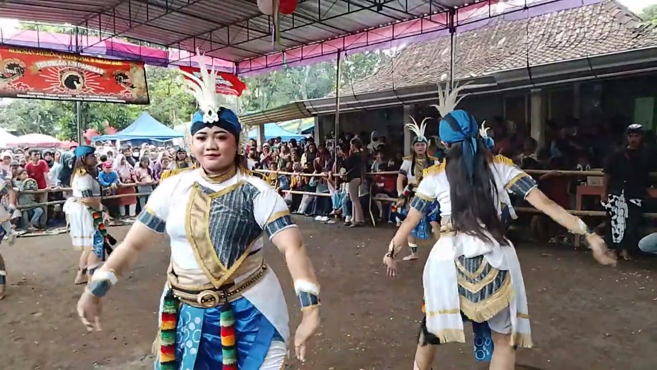 BABAK PUTRI JATHILAN TURONGGO AJI PAMEKAR PENTAS DI KANOMAN BANJARARUM KALIBAWANG