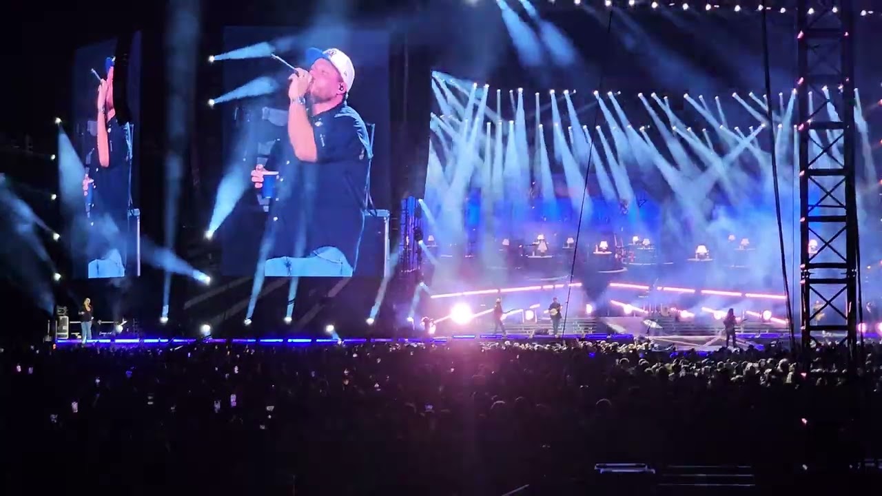 Luke Combs - Cold As You (live at MetLife Stadium; July 2024)