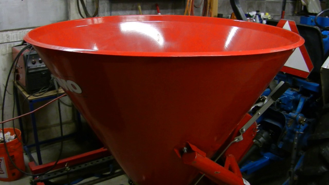 Cosmo 500 fertilizer spreader for the hay fields!