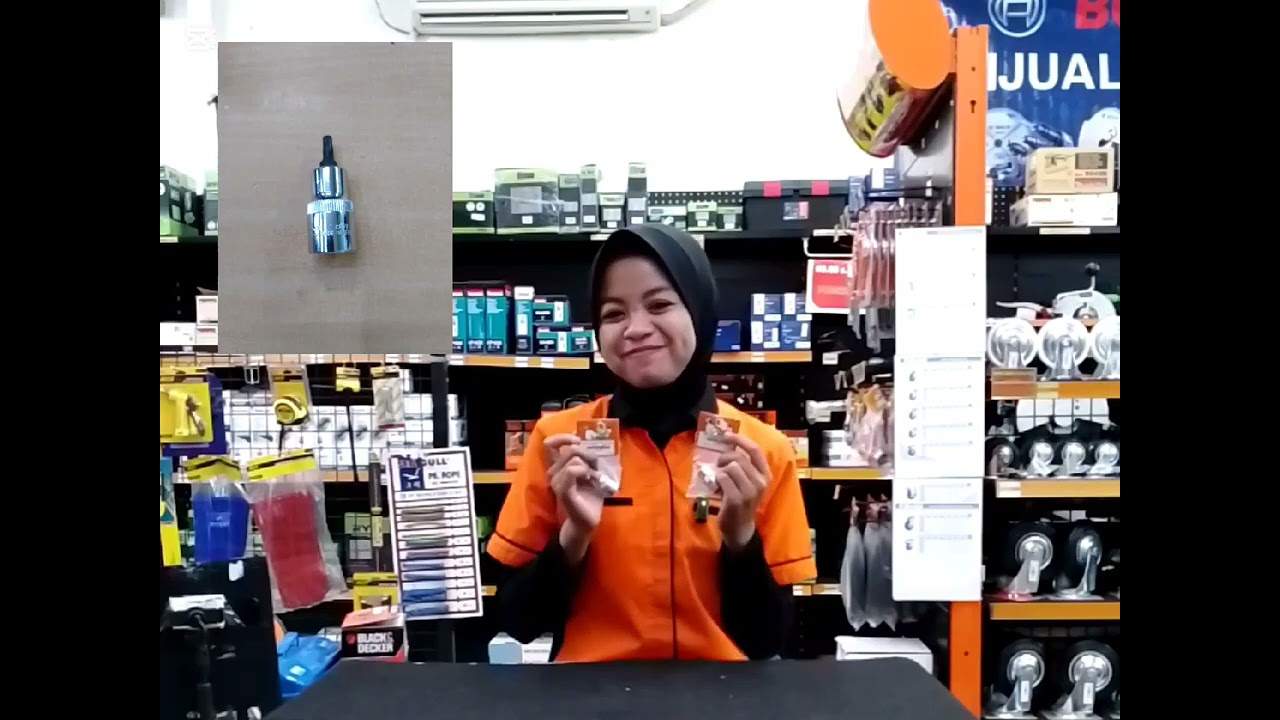 Gunakan Bullock star bit socket T20 dengan mesin impact untuk buka baut....