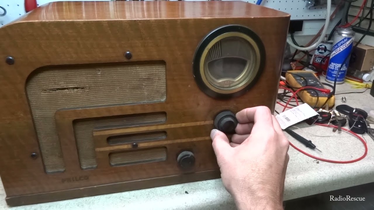 Repair of a 1938 Philco 38 9