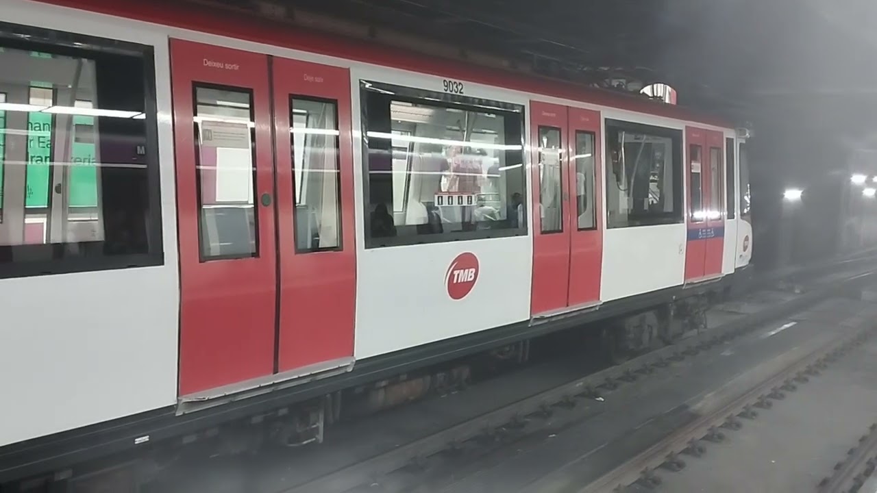 UT 9000 en la L2 del Metro de Barcelona entrando y saliendo de Paral•lel y luego volviendo a entrar