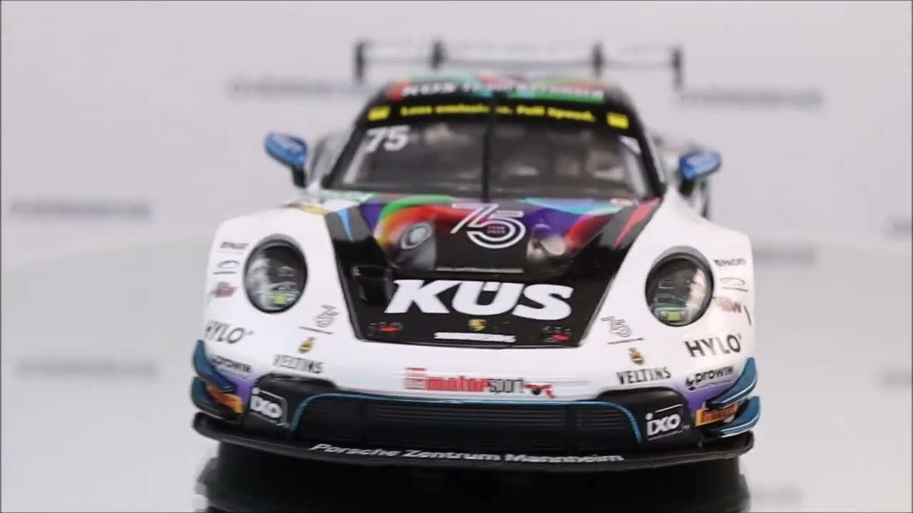 Carrera Digital 132 Porsche 911 RSR GT Team Bernhard #75 32003