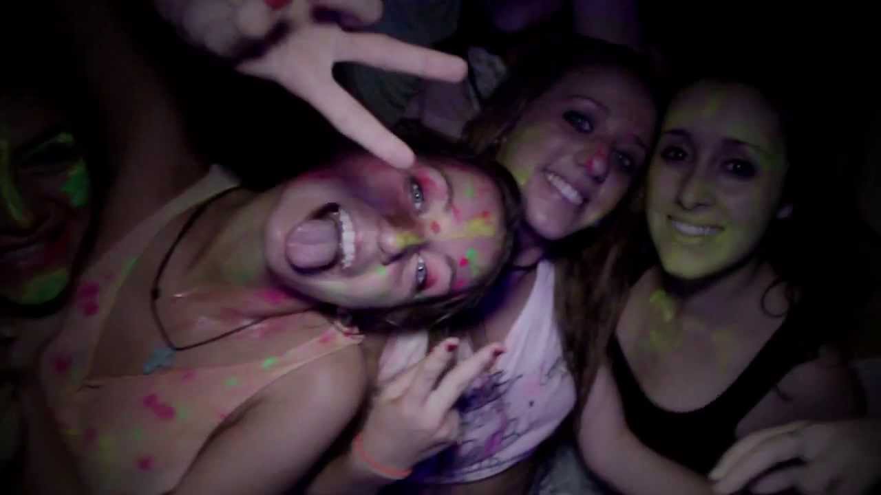 Paint Glow Sevilla: Viernes 20 de Septiembre 2013 - Dirty Monkey