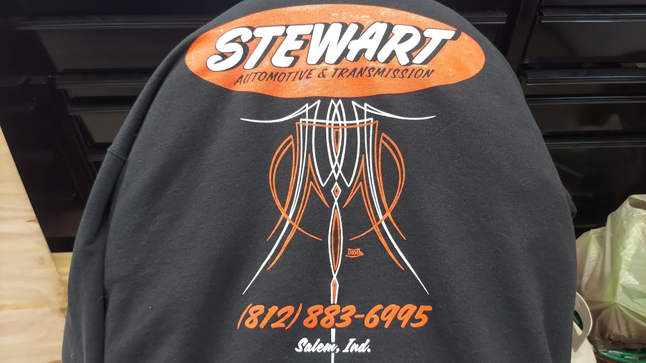 Pinstriping a design for t-shirts!!