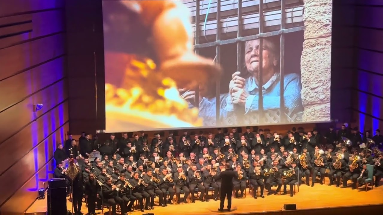 Marcha llamada caleta interpretada por polillas de Cádiz en el palacio de congreso 2024
