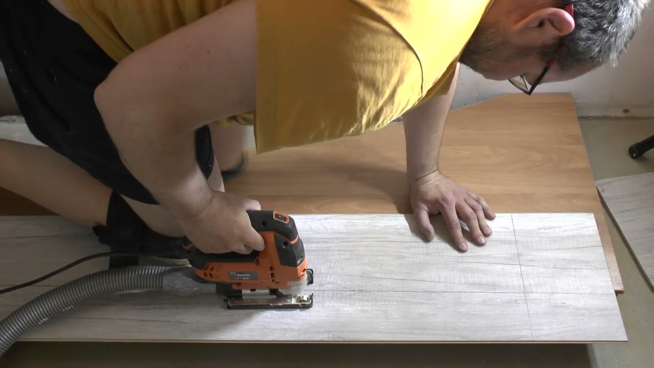 Panele laminowane Classen Megaloc - ten produkt omijamy szerokim łukiem (w który się wygina).