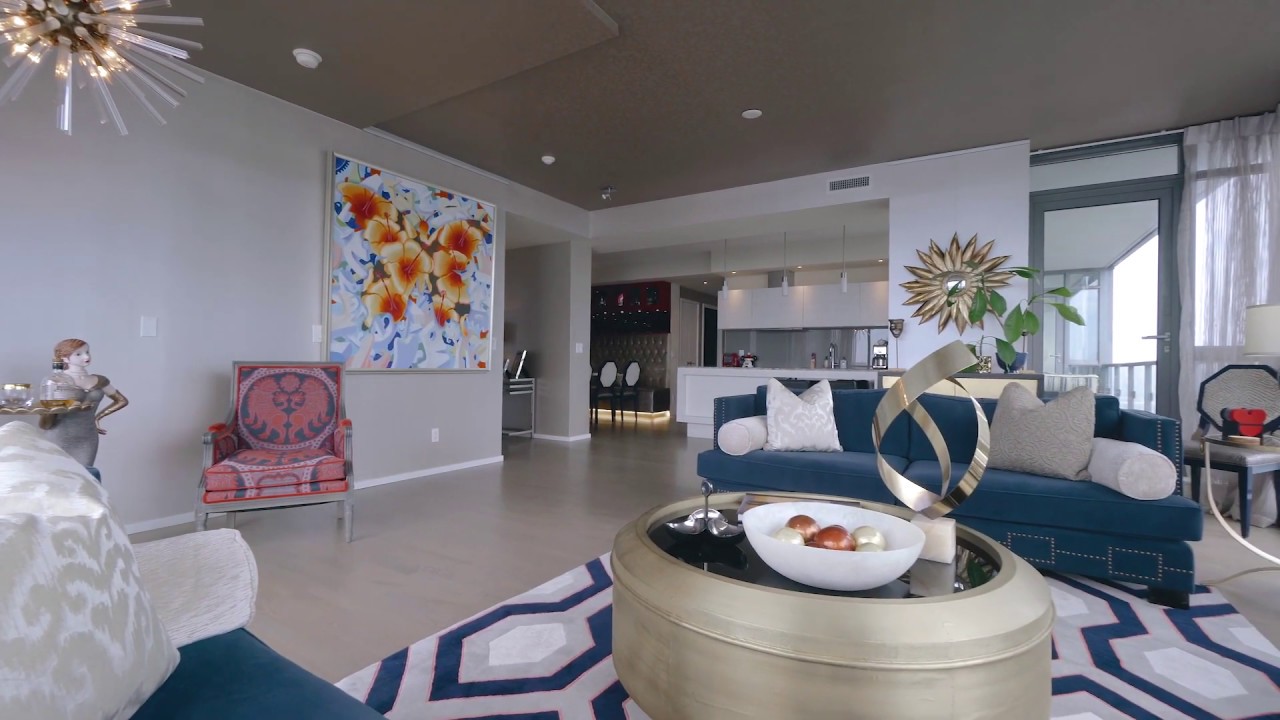 8 Charlotte Street, Unit 3205