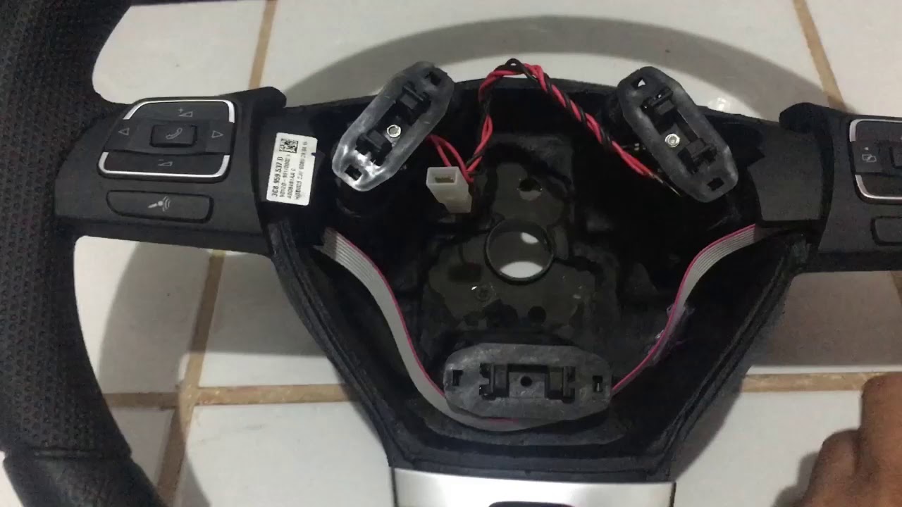 Como Identificar um Volante Multifuncional Paralelo (Falso) e um Original