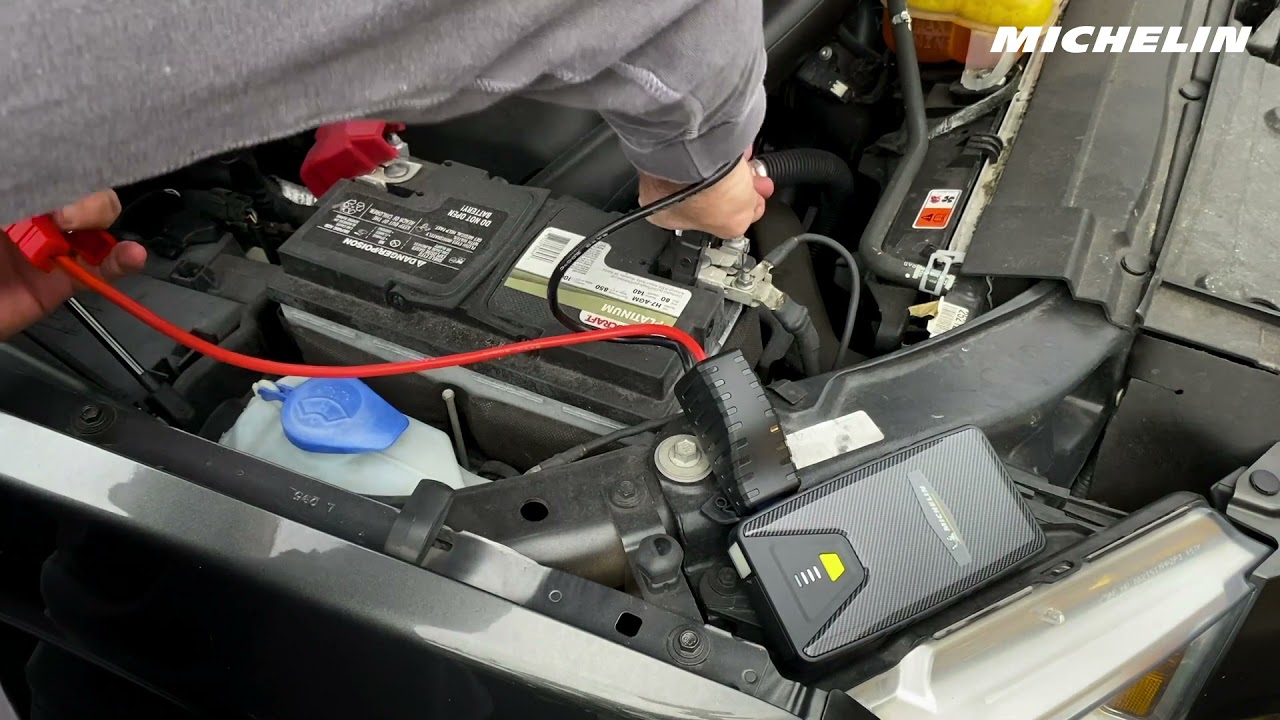 MICHELIN&nbsp;HIGH CAPACITY PORTABLE JUMPSTARTER AND POWERBANK