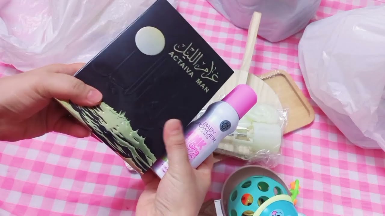 رحنا اني والمعلمات لشارع فلسطين حتى نشتري هدايا عيد الطالب للتلاميذ