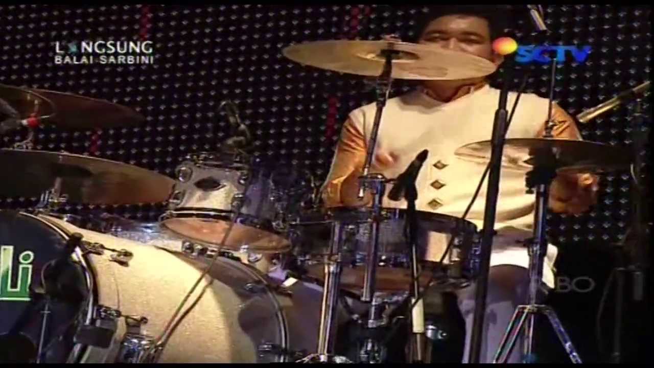WALI BAND Live At Infotaiment Awards (01-02-2013) Courtesy SCTV
