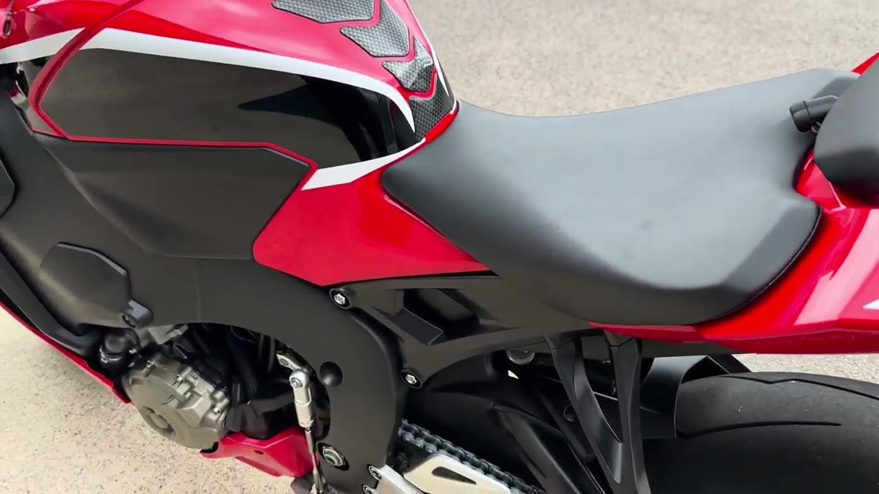HONDA CBR1000RR FIREBLADE 2017 - COBRA EXHAUST - JS SUPERBIKES