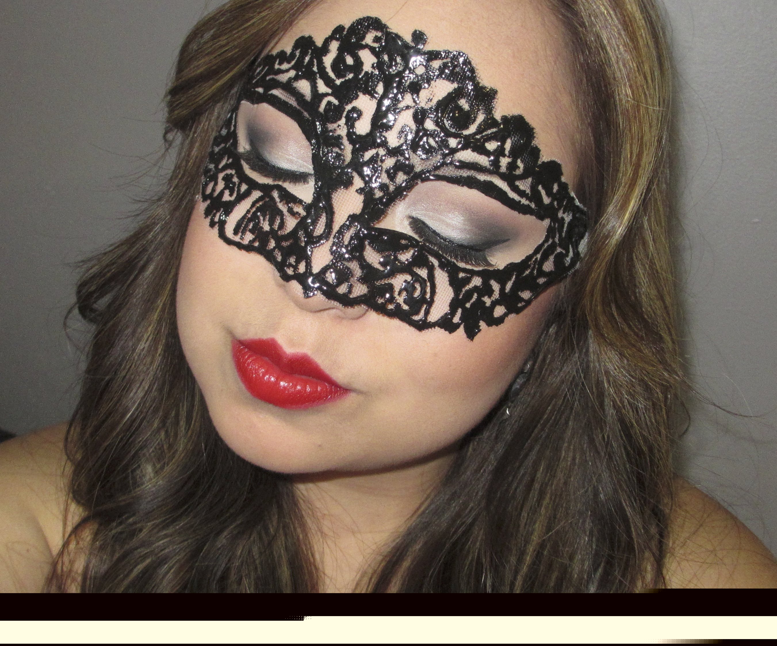 DYI: haz tu propio antifaz / Make your own masquerade