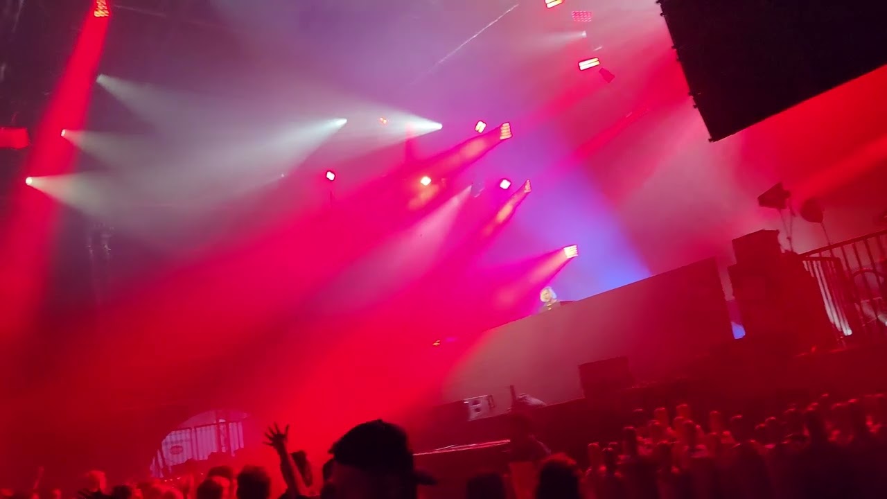 Le Youth - I Will Leave A Light On (Live @ Badlands Calgary 2023)