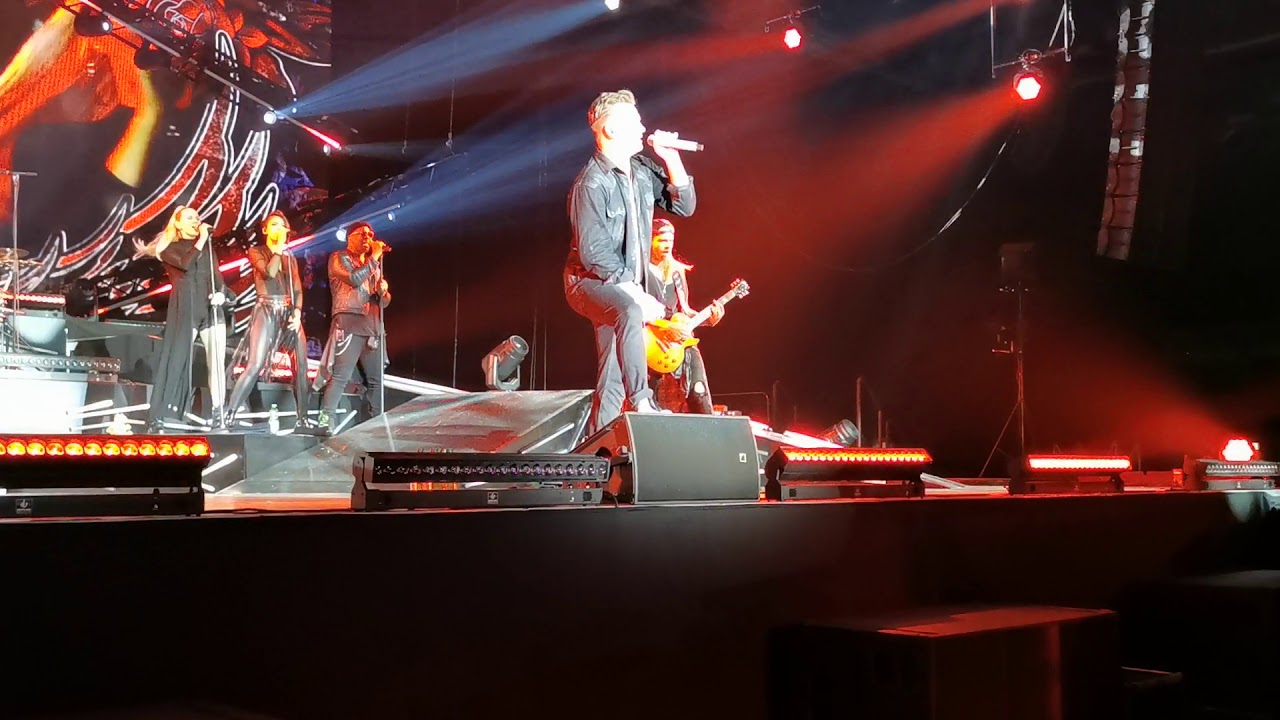 Ben Zucker Du haust Mich um+Ich Spür wie die Liebe Zerbricht Live 21,11,2019 Erfurt Messe