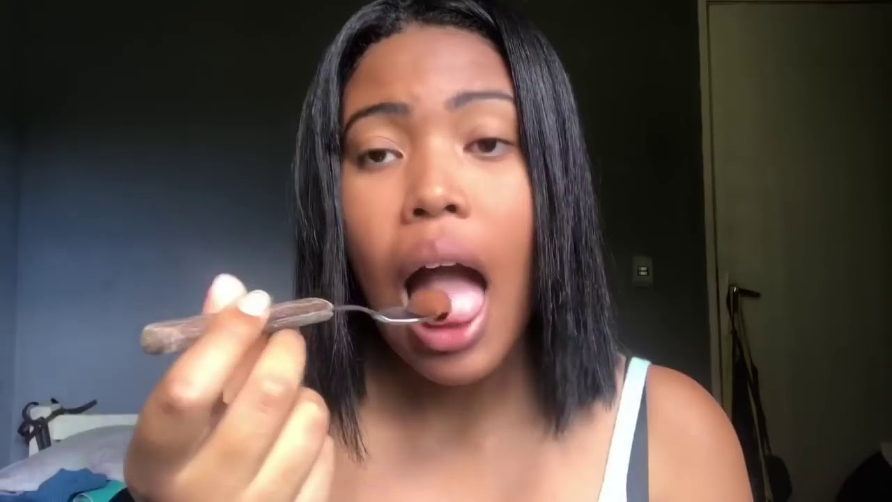 PROVANDO NUTELLA PELA PRIMEIRA VEZ
