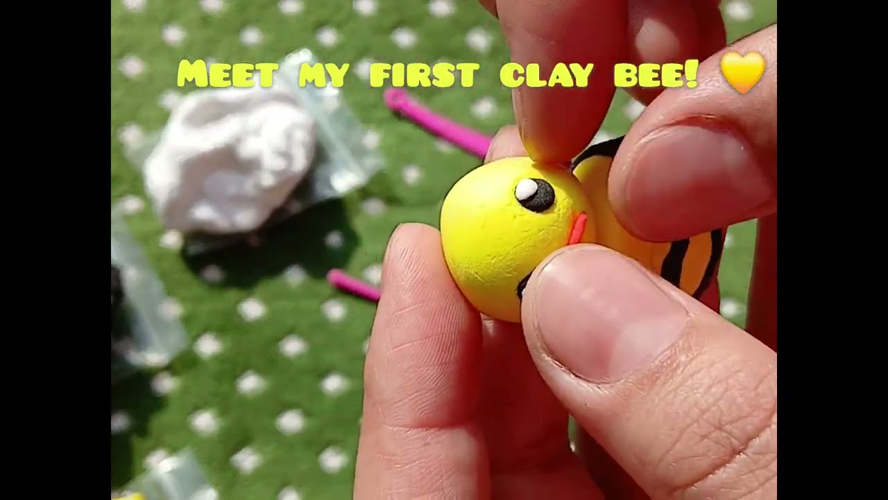 Clay vibes only ✨🐝 Bringing this little one to life. First of many more to come!