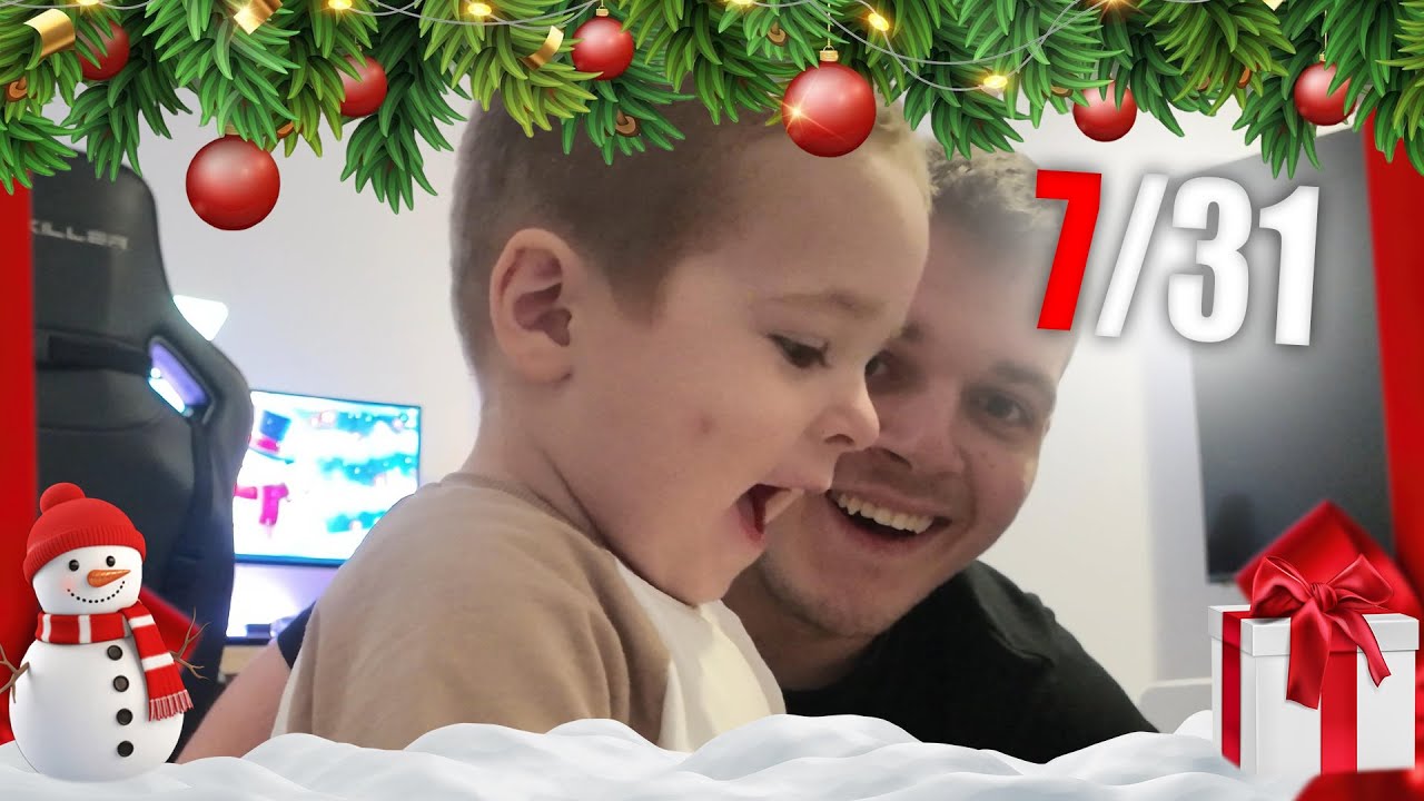 Hugo se IZNENADIO POKLONIMA - VLOGMAS 7/31