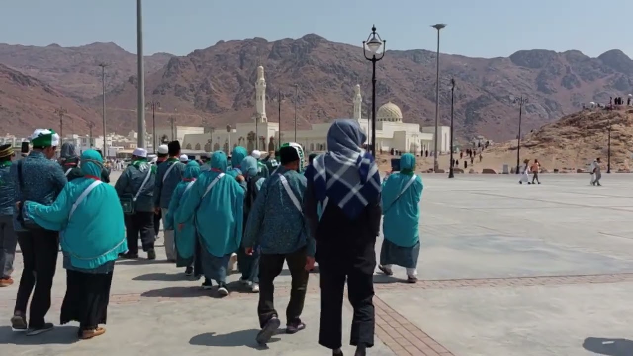 ZIARAH KE JABAL UHUD & MAKAM 70 SYUHADA TERMASUK PAMAN NABI HAMZAH