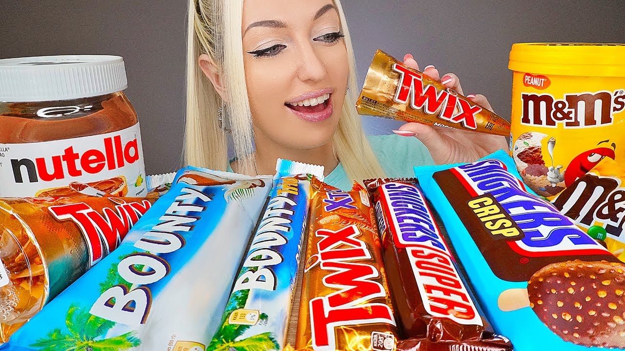 ASMR EATING CHOCOLATE CANDY BARS, ICE CREAM, NUTELLA, SNICKERS, M&Ms, TWIX (DESSERT) MUKBANG, 초콜릿 먹방