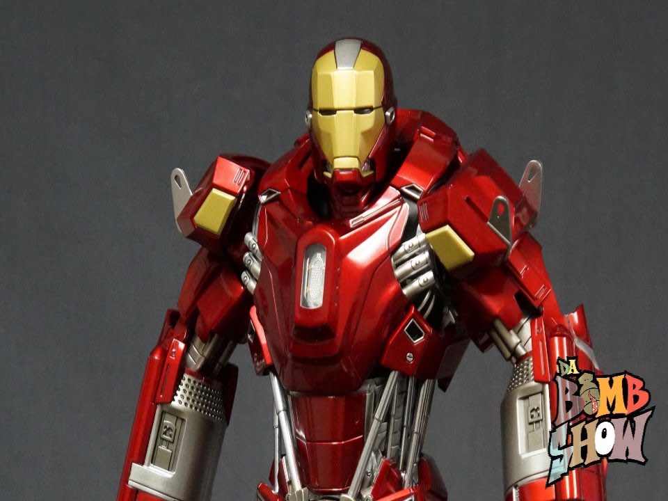 WTF!! Pimped-out Hot Toys Iron Man 3 Red Snapper Mark XXXV Custom Corner Da Bomb Show