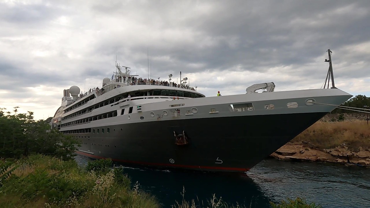 Ποδόσφαιρο πάνω στο κρουαζιερόπλοιο L'Austral και η βυθιζόμενη γέφυρα της Διώρυγας έβγαλε ψάρια