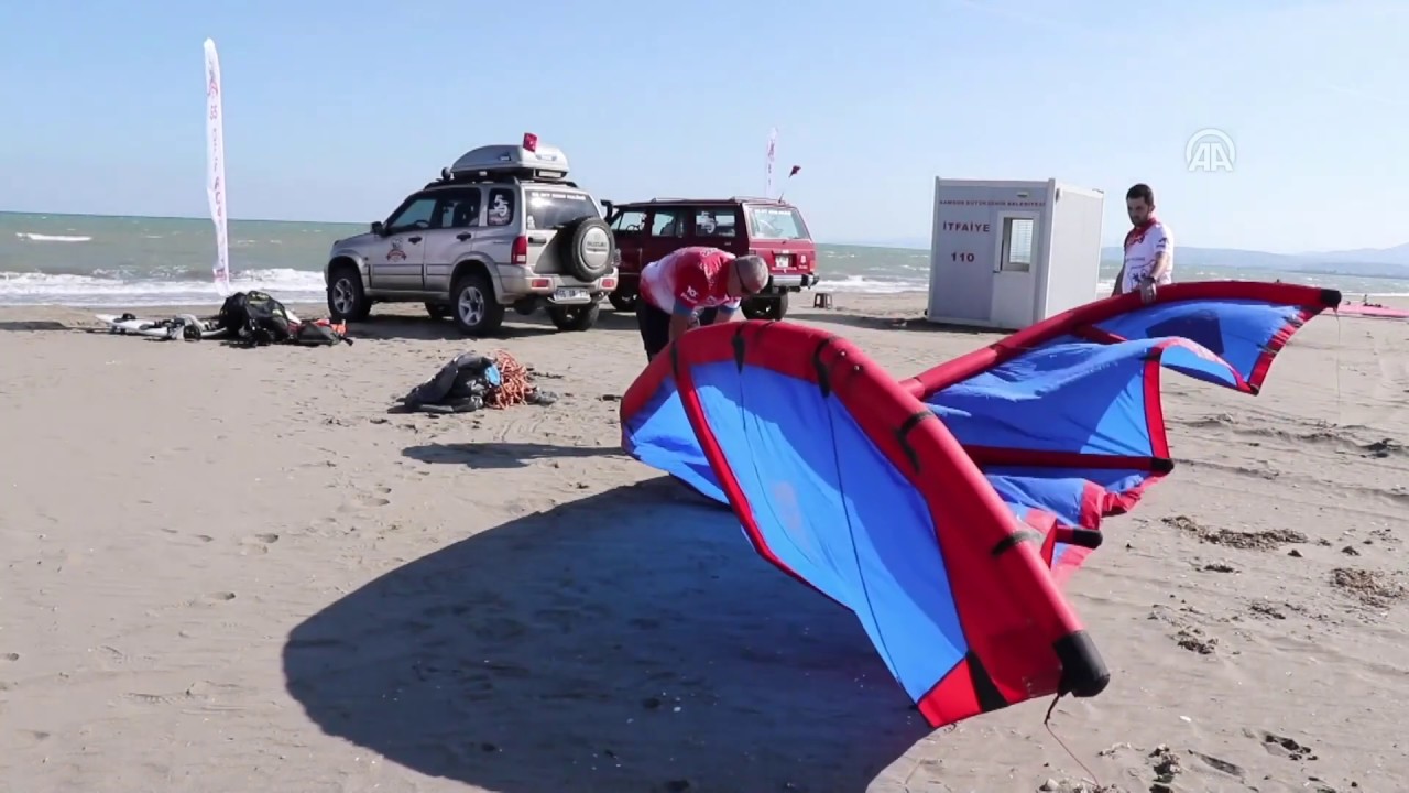 Karadeniz'de uçurtma sörfü keyfi (Samsun 55 Off Road ve Doğa Sporları Kulübü Derneği)