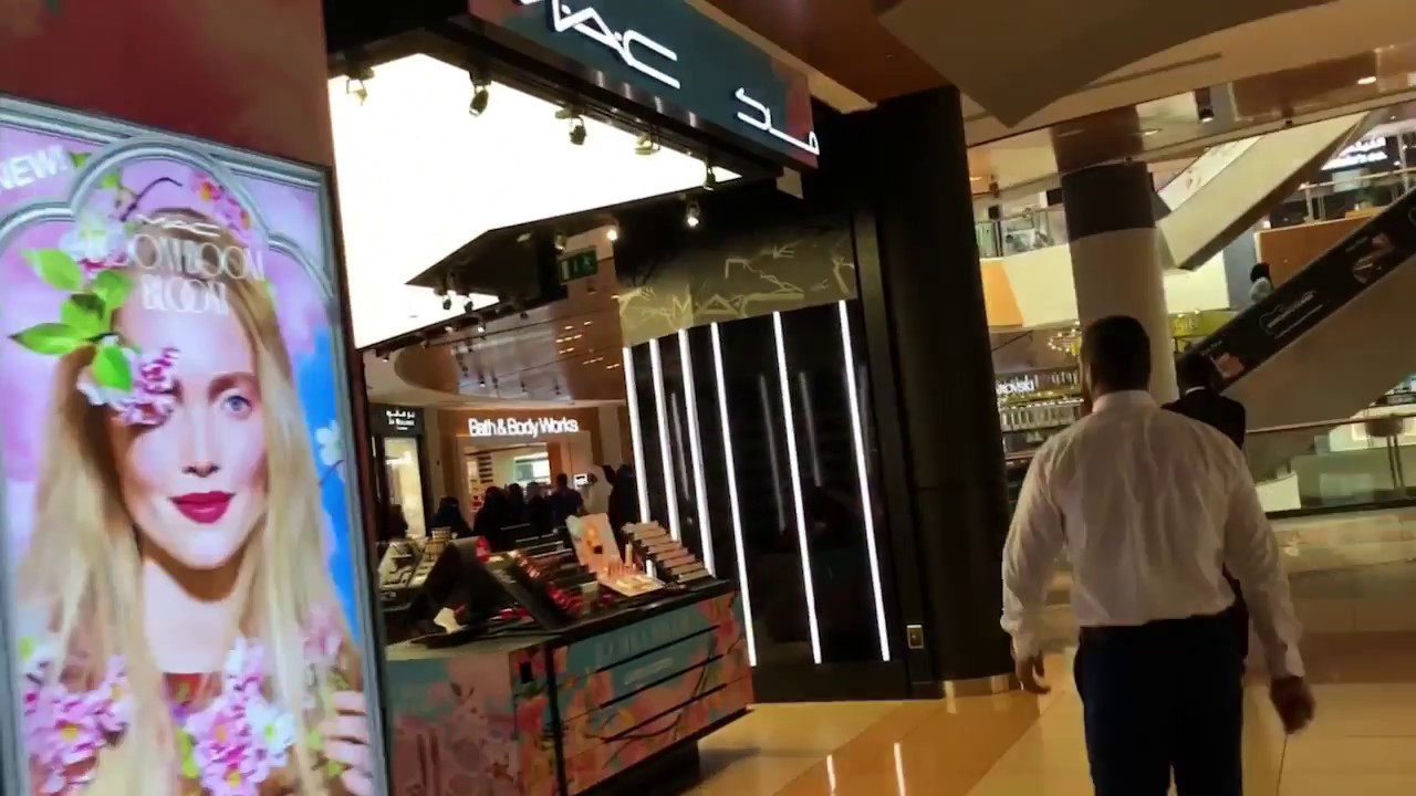تعالوا معي بجولة صباحية وزيارة الوحدة مول في أبو ظبي