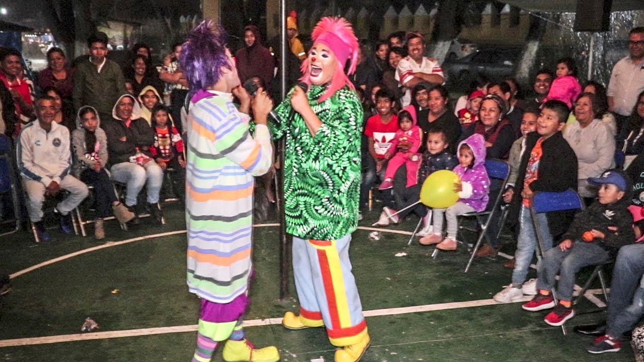 UN SHOW ESPECIAL DEL PAYASO TALACHITAS Y GANGOLIN BAJO LA LLUVIA SAN PEDRO CHOLULA