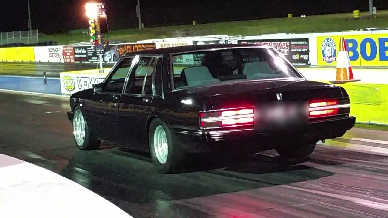Ford FD LTD V8 351 Cleveland (393 stroker) drag race and cruising