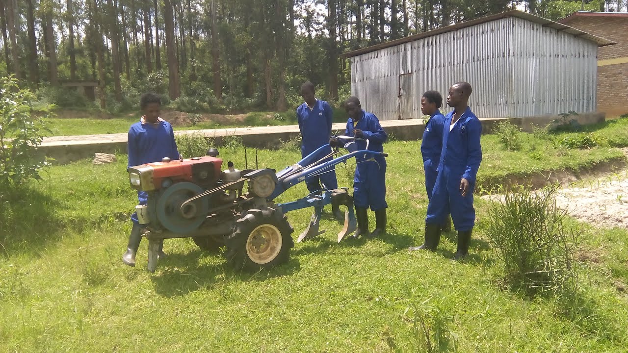 GUHITAMO NEZA IMASHINI IBEREYE UBUHINZI NYARWANDA