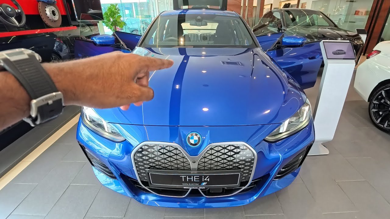 POV! BMW i4 Gran Coupé eDrive35 M Sport in Portimao Blue Metallic & M PerformTex | Black / M Piping