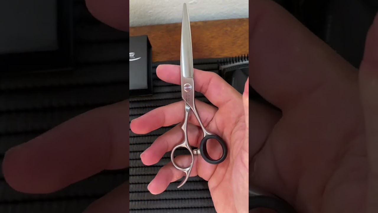 Tesoura titan vg10 #tesoura #tijeras #titan #tipsbarberia #barberia #cortesdecabelo #wahl #barbeiros
