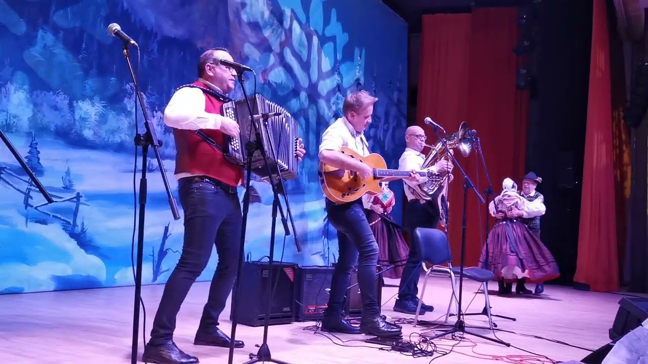 20231229 TRIO DENIS NOVATO, ROBERT BRIŠČAK BOBO IN JANI REDNAK, KITARA – 22  VESELO PO DOMACE