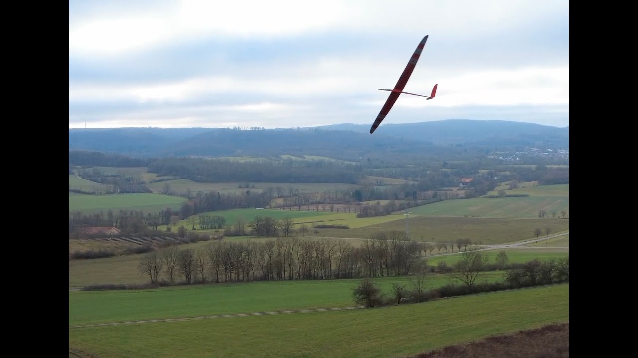 Winterlicher Modellsegelflug am Bellenberg