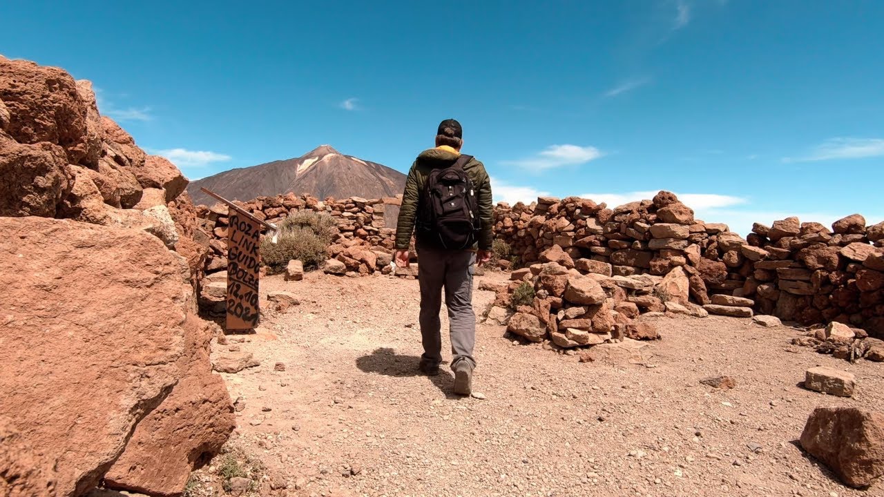 Hiking Above the Clouds to Alto de Guajara (8917ft) | Tenerife | 4K