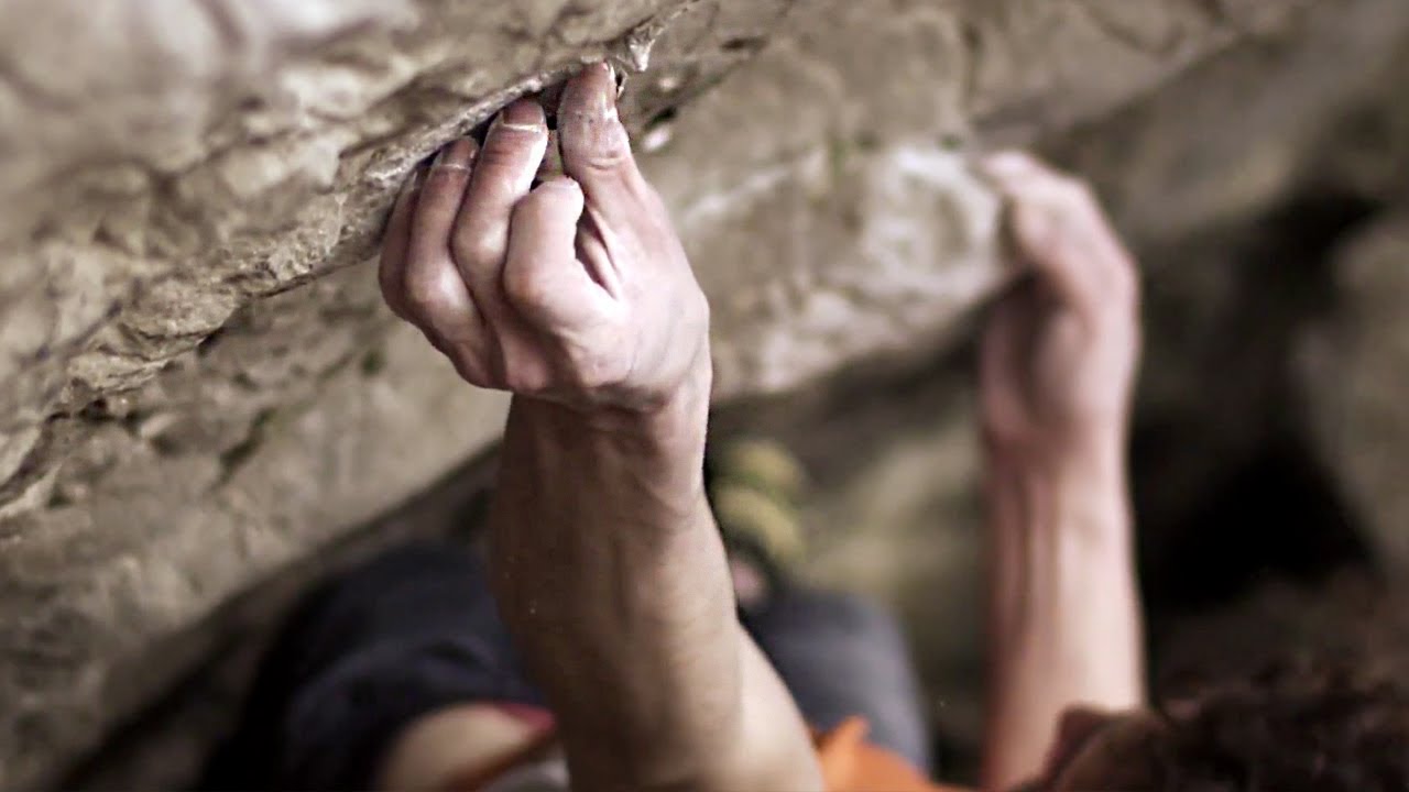 Адам Ондра покорил 2 из самых сложных боулдеринговых трасс в мире | EpicTV Climbing Daily, выпуск...