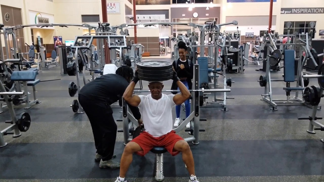 THE HEAD STACK - Kenneth Ukoh placing five 45 plates of steel on his head!!!