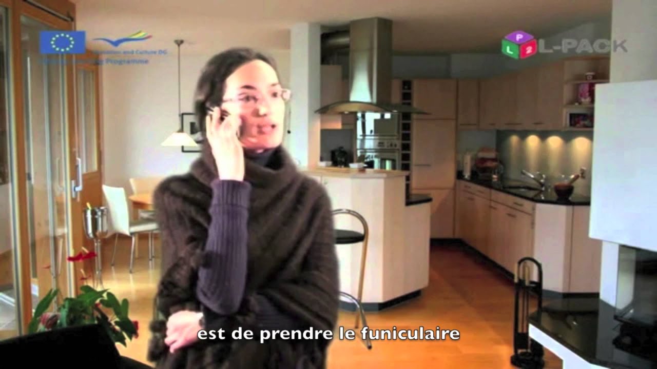 Dialogue 30c  organiser ses vacances  français